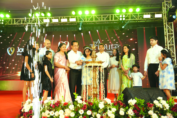 Joyalukkas honours long-serving employees